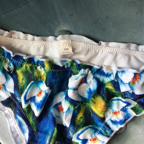 Never worn bikini - Picture 6 of 8